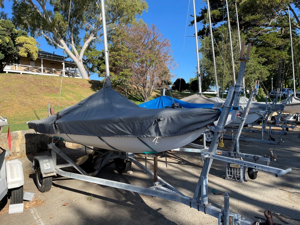 AUS 3717 with cover